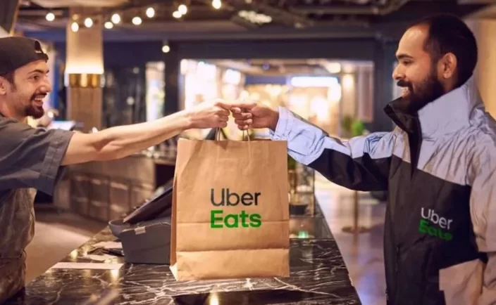 Visa i Uber wspierają restauratorów